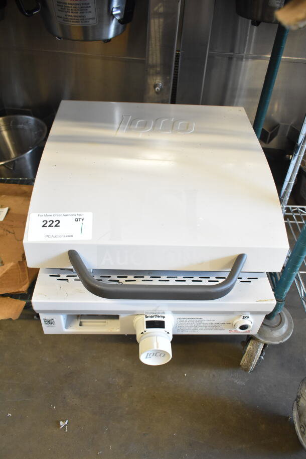 LoCo LCG1STTC16 16" SmartTemp tabletop griddle, white, with temperature control knob, in good condition. Auction tag visible.