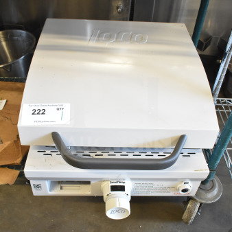 LoCo LCG1STTC16 16" SmartTemp tabletop griddle, white, with temperature control knob, in good condition. Auction tag visible.