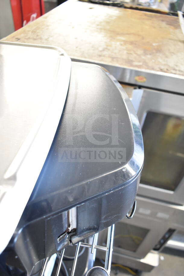 2017 Hobart HTs-7LST commercial countertop food portioning scale, black and metal, tested and working condition.
