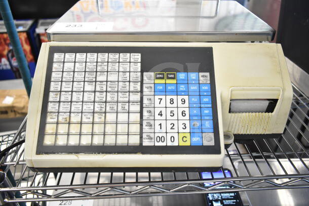 CAS CL5000-R Commercial Scale, 60 lb capacity. 120V, 1 Phase. Features keypad, digital display. Used condition.