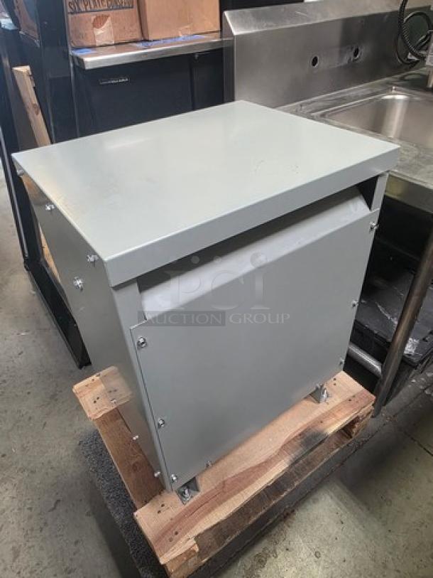 Eaton V48M28T1516 ventilated transformer, three-phase, 15 kVA, 480V primary, 208Y/120V secondary, gray, excellent condition.