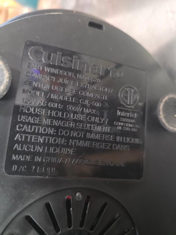 Cuisinart Compact Juice Extractor, Model CJE-500, label showing specifications and safety instructions.