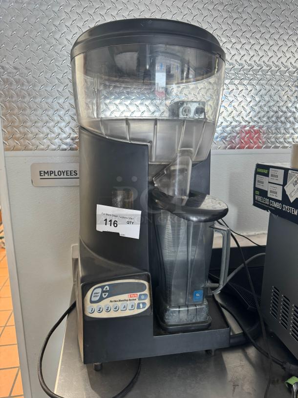 Vita Mix VM0126 commercial blender, tested working, black base, clear container, control panel visible, item tag numbered 116.