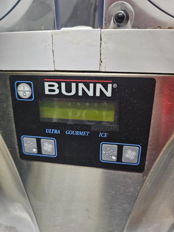 BUNN ULTRA-2 slushy machine, missing one handle. Control panel shows "BUNN" logo and function buttons. Tested and working.