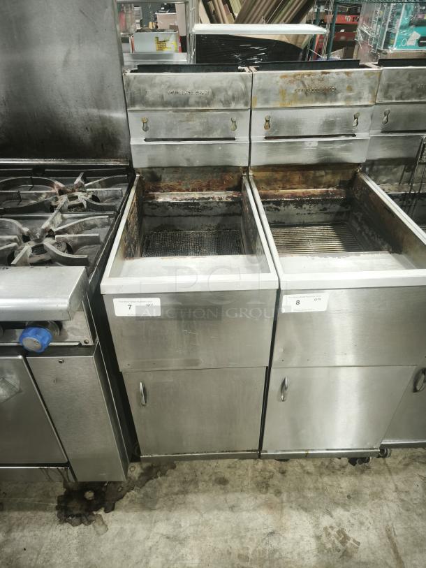 Southbend SB45S gas fryer, floor model, 42-50 lbs capacity, 14"x14" fry area, stainless steel, used condition.