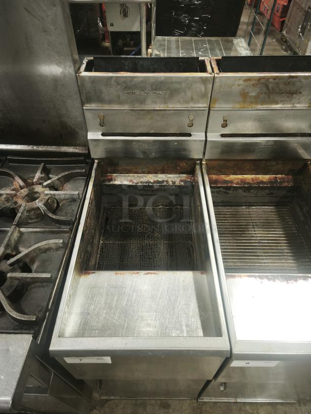 Southbend SB45S gas fryer, 42-50 lbs capacity, 14"x14" fry area, stainless steel, visible wear.