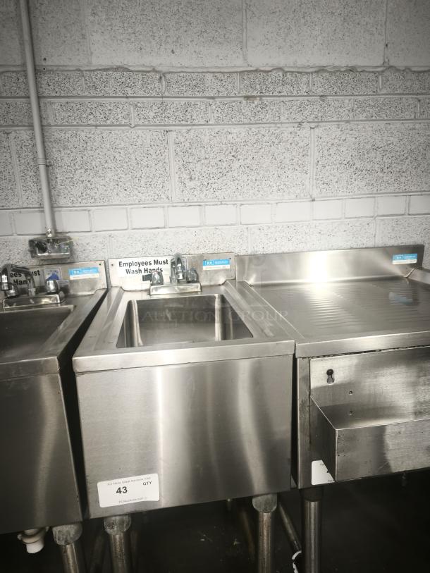 Krowne Bar Drain Board 21-GS24, stainless steel, integrated faucet, slight wear, auction label "43 QTY".