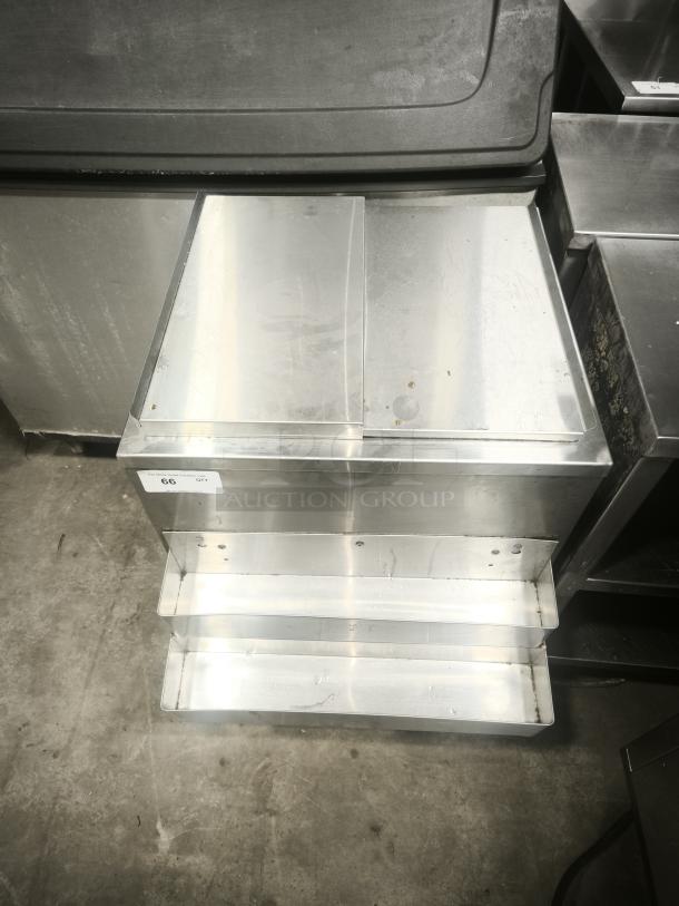 Underbar ice bin/cocktail unit with built-in 7-circuit cold plate, stainless steel, in good condition. Item 66 label visible.