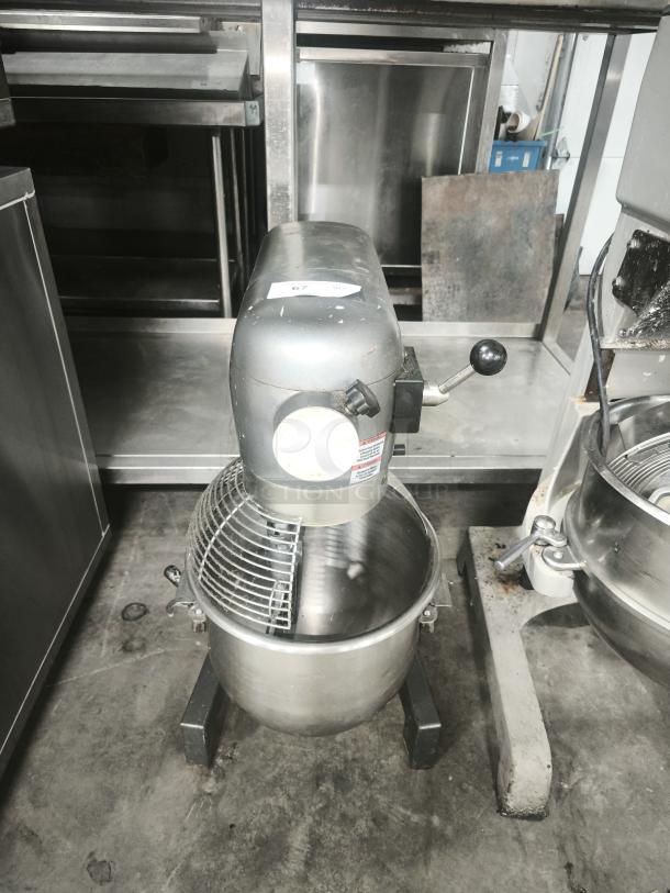 Avantco MX20 20 Qt. Planetary Stand Mixer with guard, 120V, 1 1/2 hp, heavy-duty, includes standard accessories.