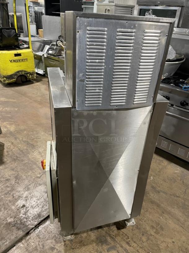 La Baresina BARESINA5.5 stainless steel electric conveyor pasta machine, SN: 10172TVC, 380V, on casters, good condition.