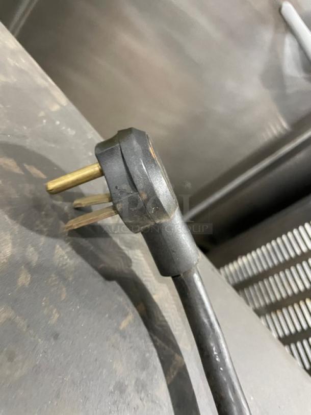 TurboChef Sota Series commercial oven power plug, 208/240V, 1 phase connection, black electric cable.