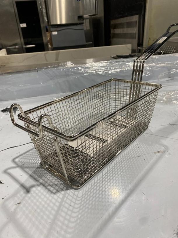 NEW Adcraft FBR11571 nickel-plated wire mesh fry basket with black grip handle. Ideal for commercial use.