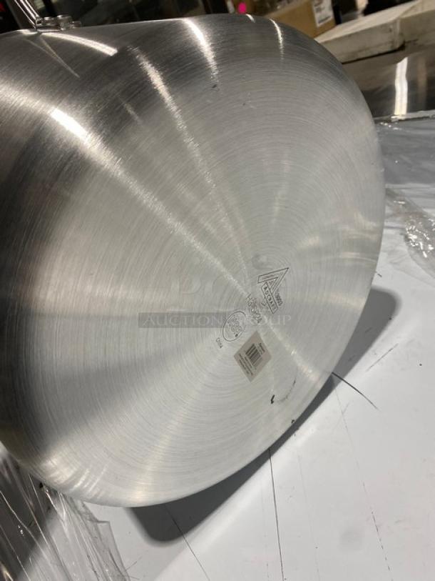 Adcraft Hyperion-3 Series 24 Qt. commercial aluminum stock pot, model H3SP24, with riveted handles, new condition.