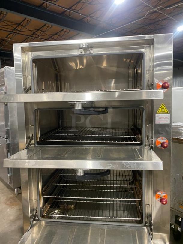 Flame-Mate ESC3NN commercial stainless steel 3-compartment steam cabinet, natural gas, on legs, excellent condition.