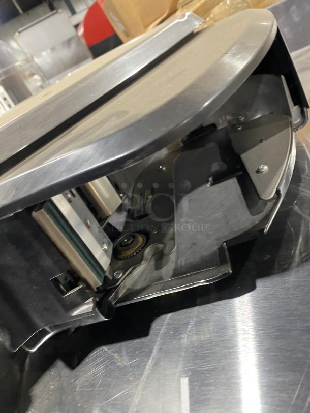 Hobart HTi-7LH4 black electric price computing scale/printer, stainless steel worktop, dual display, SN: 45-1223-262.