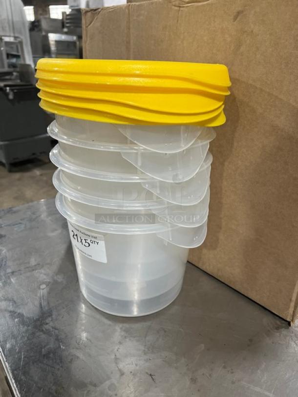 Rubbermaid 6 Qt. round clear polycarbonate food storage container with yellow lid, new condition.