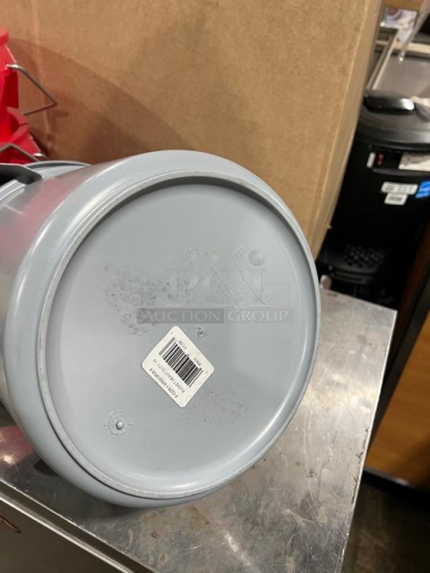 Rubbermaid BRUTE Series 14 Qt. utility bucket, gray with red handle, pail-style grip, brand stamped on base, new condition.