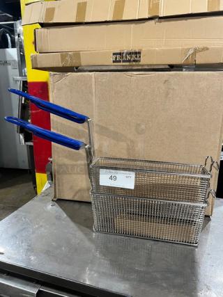 Commercial wired mesh fry basket with front hook, blue non-slip grip handle. New condition, includes box label indicating quantity 49.