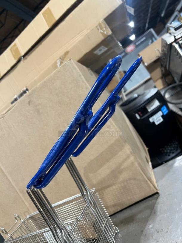Commercial wired mesh fry basket with front hook and blue non-slip grip handle. New condition.