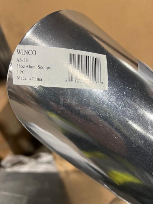 NEW Winco AS-38 aluminum handheld scoop, 38 oz capacity. Features label with model, capacity, and barcode. Made in China.