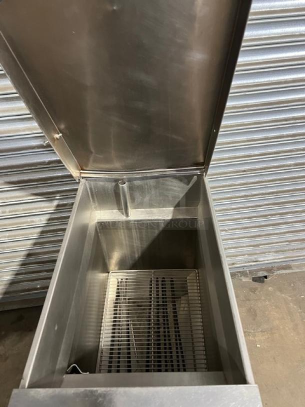 Pitco SRTE 16.5 Gal. stainless steel pasta cooker/rethermalizer with backsplash, digital control, 208V 1 phase, on legs.