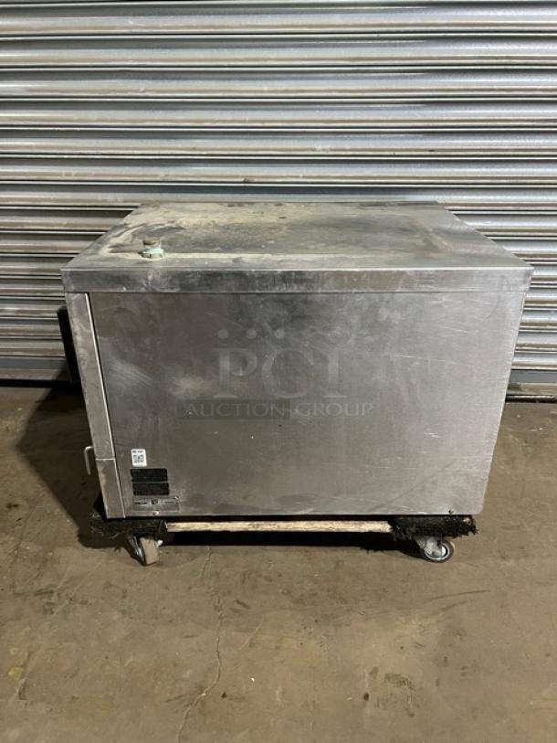 Vulcan C24EA3 commercial stainless steel 3-pan convection steamer with built-in pan rack, 208/240V, used condition.