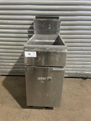 Asber AEF4050SENG stainless steel deep fat fryer, natural gas, 40/50 lb capacity, on casters, with backsplash, used condition.
