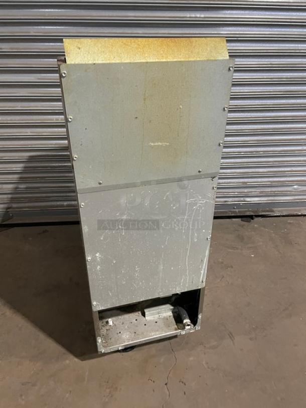 Asber AEF-4050-S-E-NG stainless steel deep fat fryer, natural gas, with backsplash and casters, used condition.