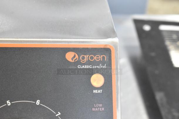 Groen TDH-48C control panel, showing heat and low water indicators. Stainless steel finish, labeled "Classic Control."