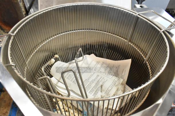 Groen TDH-48C stainless steel steam tilting kettle, 12-gallon, 52,000 BTU, natural gas, excellent condition, with manual.