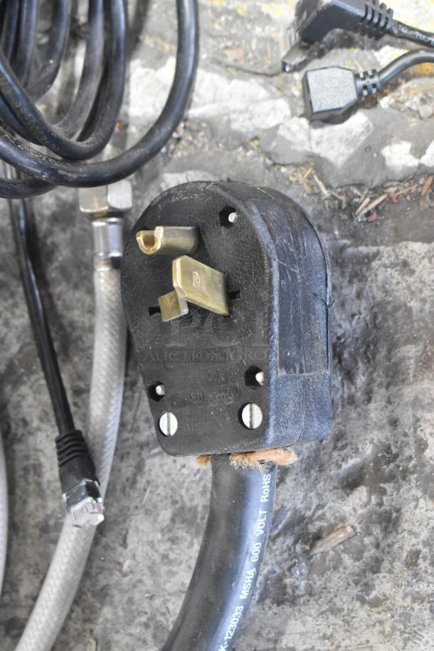 Power plug for Thermoplan Mastrena II Espresso Machine, visible voltage markings: 200-250V. Cords and cables included.