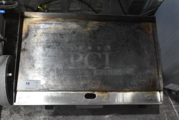 Vevor HT-820 stainless steel electric griddle, countertop model, shows use; features 230V power. Tag notes auction info.
