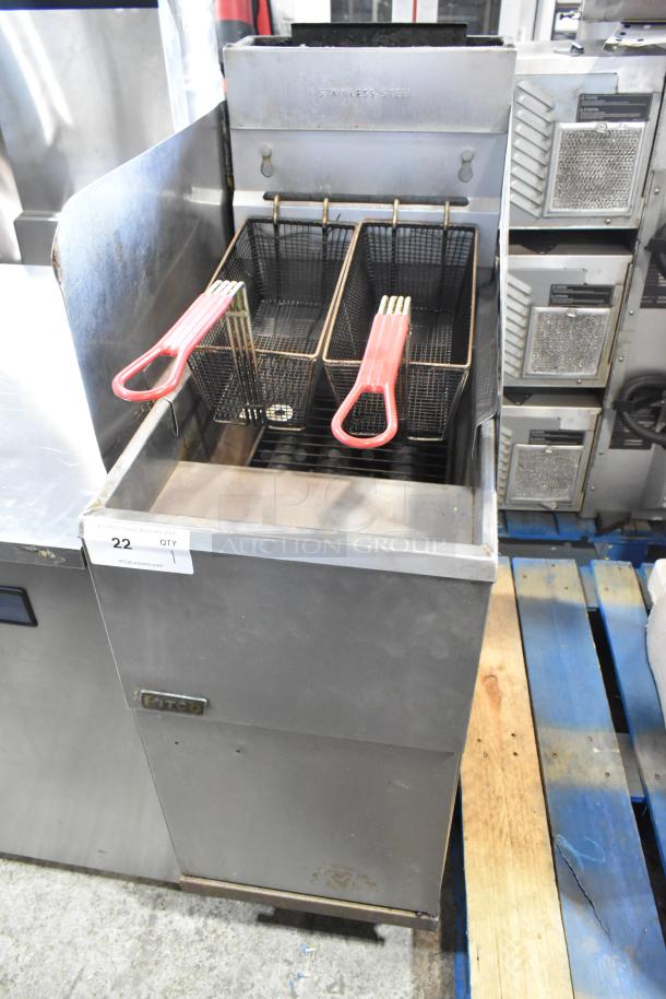 Pitco Frialator 35C stainless steel deep fryer with two metal baskets. Natural gas powered, 90,000 BTU, floor style.