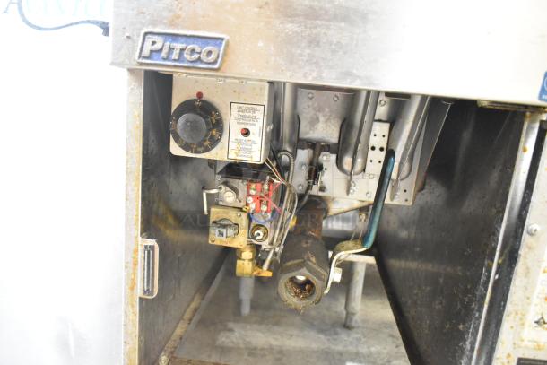 2018 Pitco Frialator SG14 stainless steel natural gas deep fryer, 110,000 BTU, interior components visible, used condition.