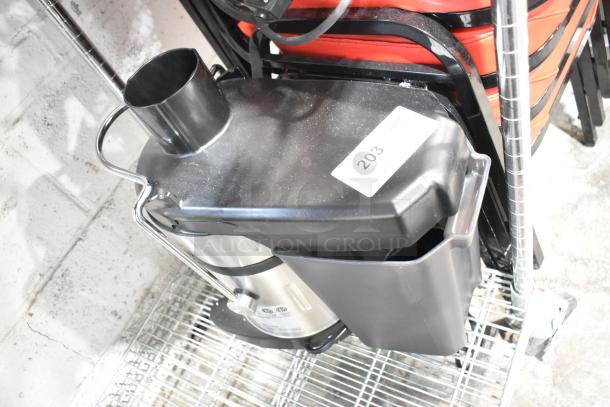 Stainless steel AvaMix 928JE700 juice extractor, brand new, with pulp ejection. Marked "203". 120 Volts, 1 Phase.