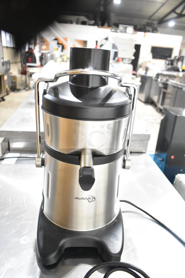 Brand new AvaMix 928JE700 juice extractor, stainless steel with pulp ejection. 120V, 1 phase, minor scratches.