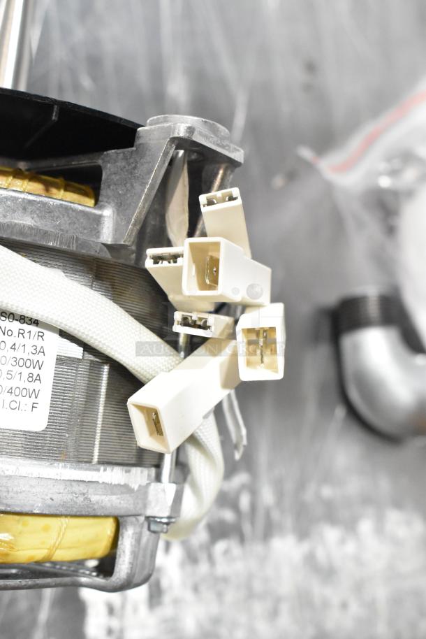 6 brand new scratch and dent items including gas kit, restraining cable, Hanning motor. Labels show technical specs.