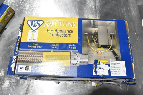 Brand new T&S HG-4D-48K Safe-T-Link 48" yellow gas appliance connector hose kit. Includes FreeSpin fitting, 3/4" NPT. Box shows scratches and dents.