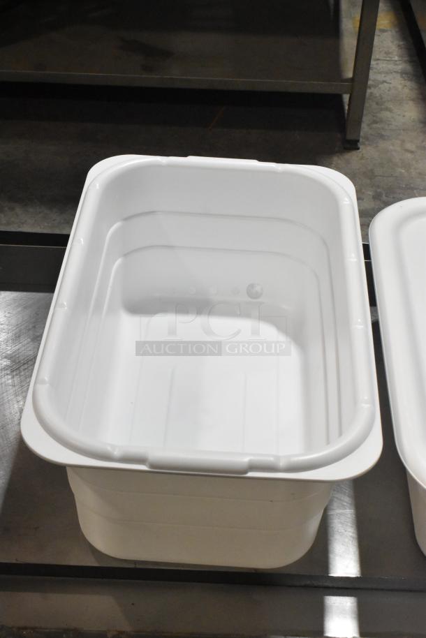 White plastic storage lug, AyrKing B303 model, new condition, no visible holes or cracks, suitable for food use.