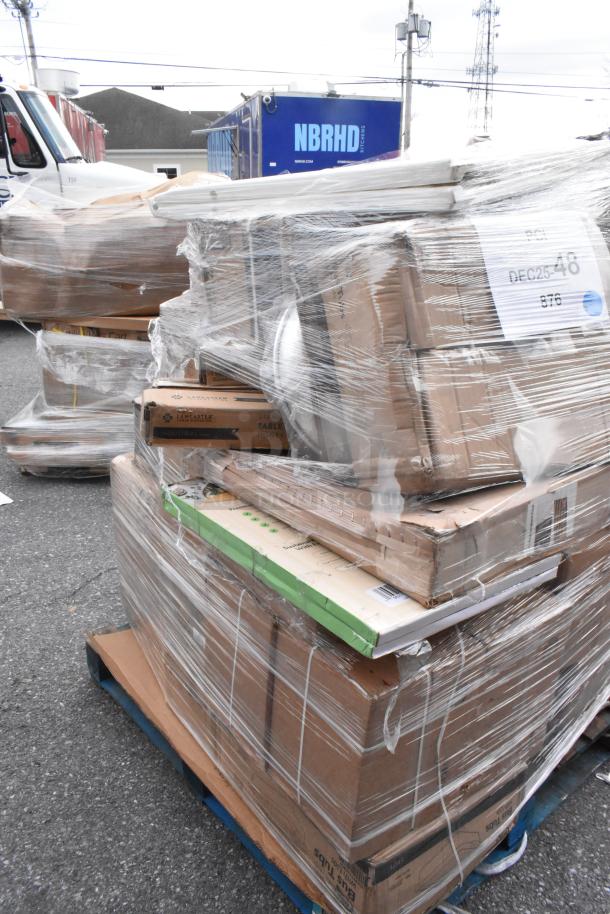 Plastic-wrapped pallet with 32 scratch and dent items, including shelf bin, bus tubs, ingredient bin, visible boxes.