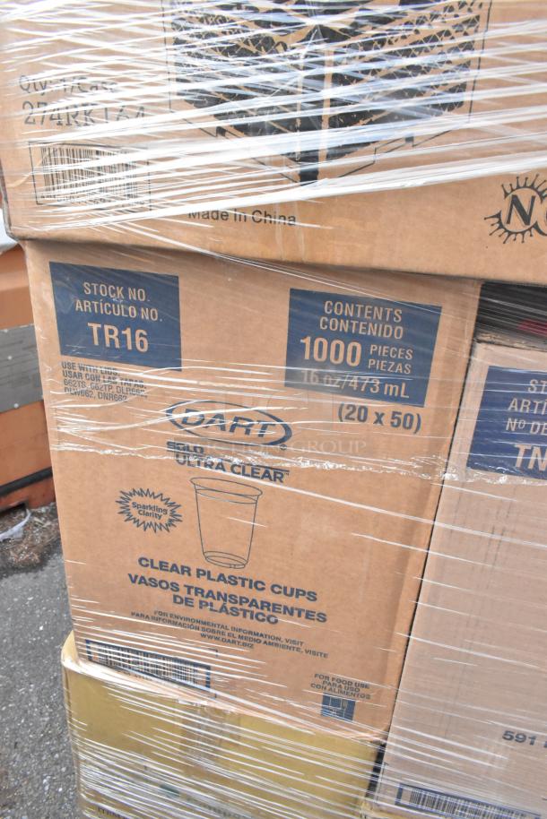 Brand new Dart clear plastic cups, 1000 pieces, 16 oz, with lids. Stock No. TR16. Packaged with minor scratches.