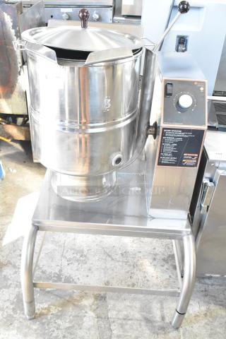 Brand new 2021 Groen TDH-48C, stainless steel 12-gallon tilting kettle, natural gas, 52,000 BTU. Commercial-grade.