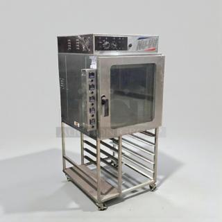 Nu-Vu RM-5T commercial electric oven, 208V/3 Phase, ETL listed. Stainless steel, exceptional condition, fully tested.