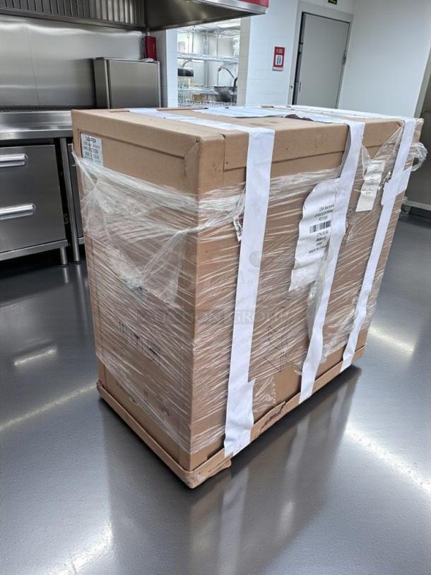 Brand new Commercial Carpet Extractor, model CLN-L-CARP-0318, sealed in original packaging with visible labels.