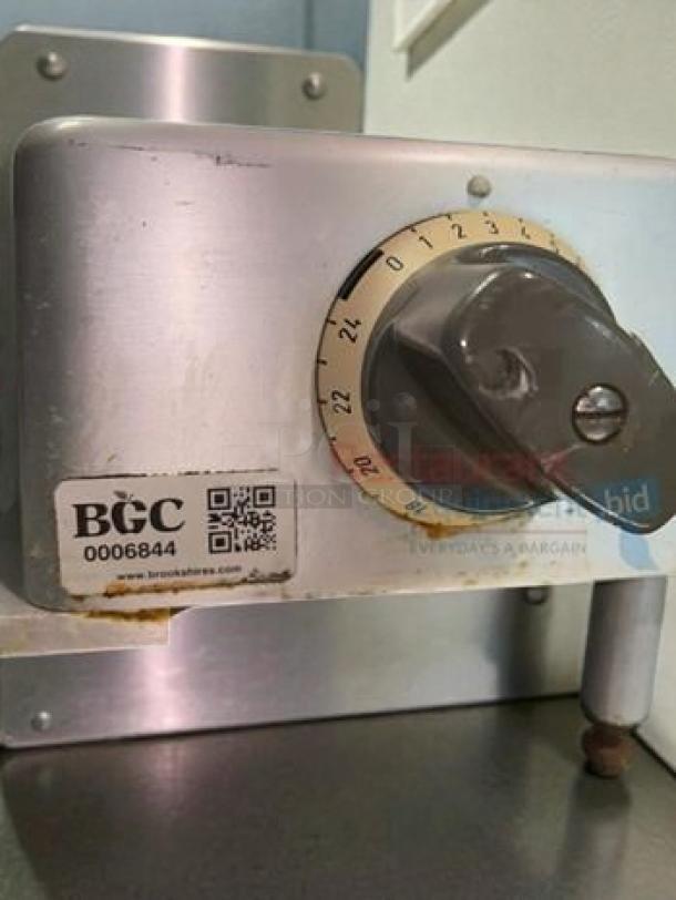 Bizerba Werke SE8 manual meat slicer, 13" blade, stainless steel, commercial grade, UL listed, immaculate condition, fully tested.