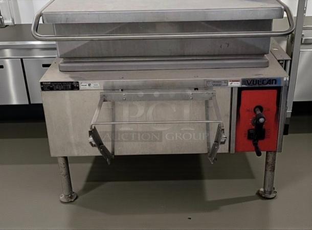 Vulcan VE40 commercial electric tilting skillet, 40-gallon, premium condition, 480V, fully tested, operational controls visible.