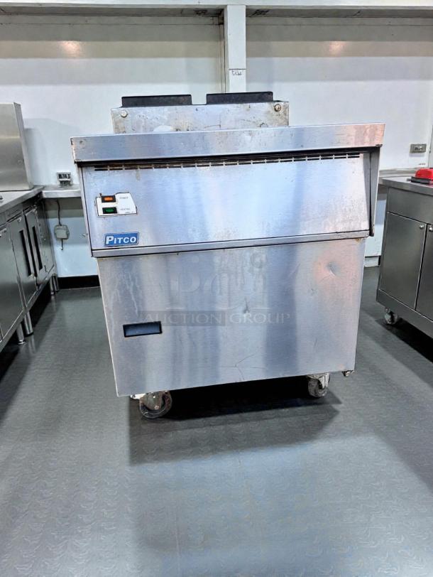 Pitco commercial gas fryer, stainless steel, floor model, superior condition, fully tested, model PIT-L-FRY-0353.