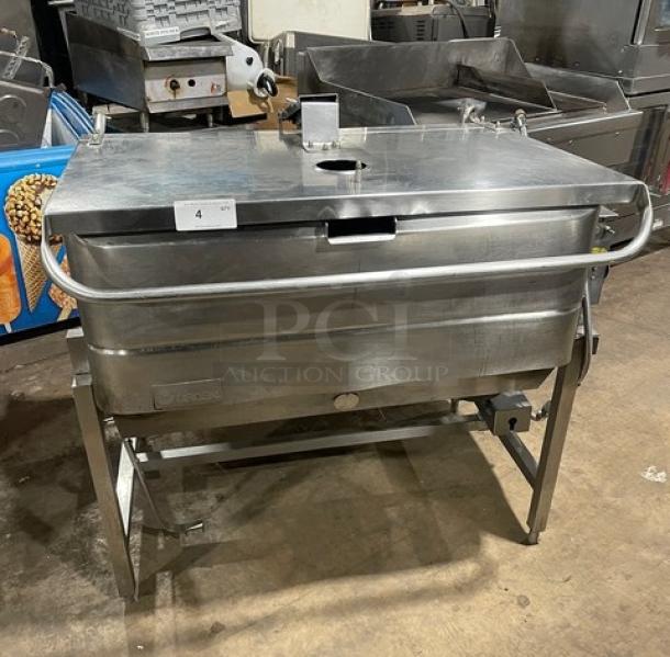 Groen NHFPE4 commercial 40-gal stainless steel tilt skillet, natural gas, single spout faucet, on legs, good condition.