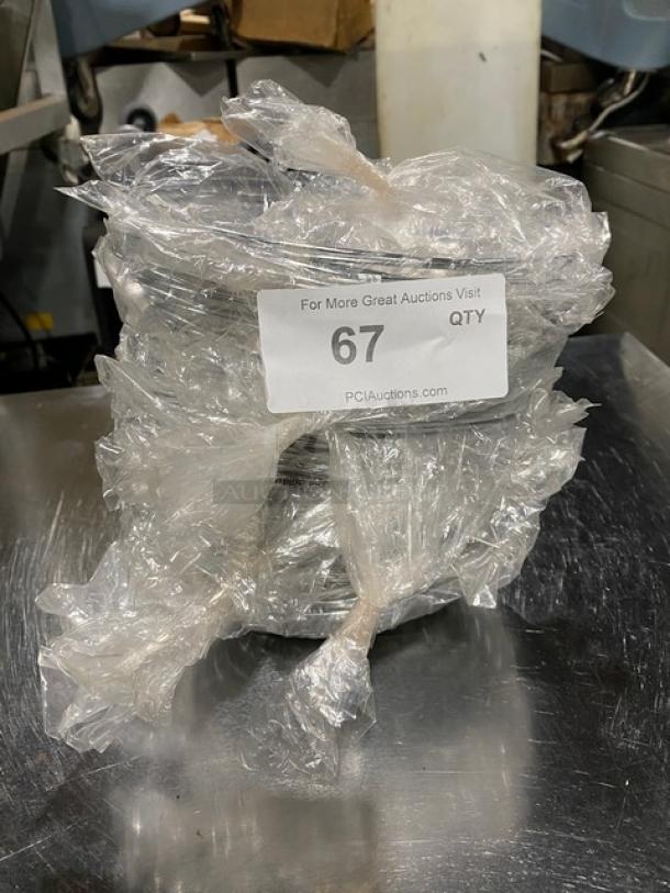 New American Metalcraft FRUC16 oval birdnest style basket, 9"x6", chrome plated, packaged with auction tag visible.