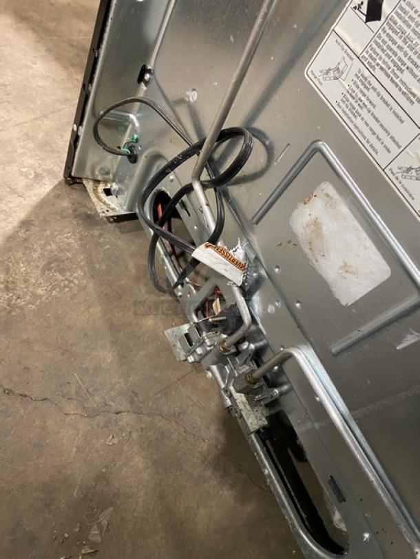 Amana commercial stainless steel/black coated natural gas 4 burner range/oven combo with digital controls; includes wired oven rack.